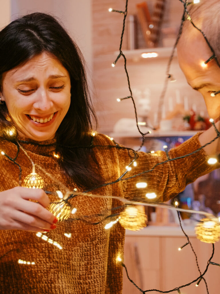 Cómo desenredar las luces de Navidad sin rendirse en el intento
