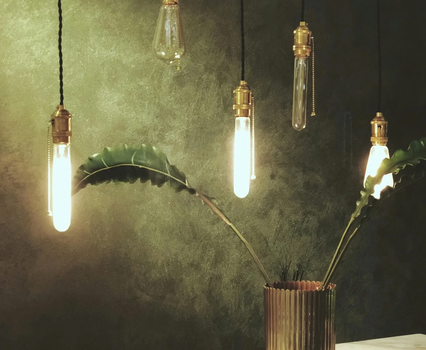 conjunto de bombillas iluminadas en lugar con estilo victoriano y vintage lamparis tu tienda de iluminacion